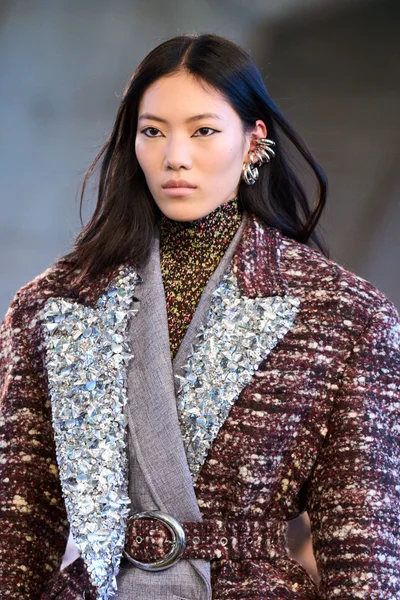 Look 8